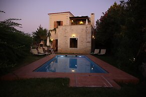 Villa in Prines With White Mountains View