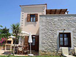 Villa in Prines With White Mountains View