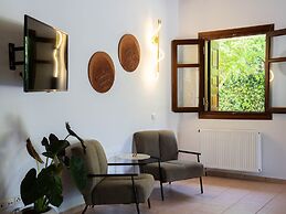 Villa in Prines With White Mountains View