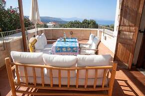 Villa in Prines With White Mountains View