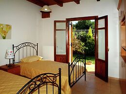 Villa in Prines With White Mountains View