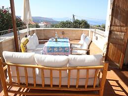 Villa in Prines With White Mountains View