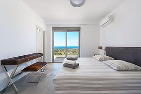 Villa in Rhodes With Infinity Pool & Sea Views