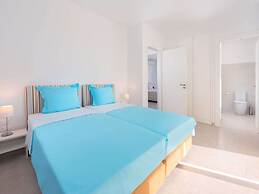 Villa in Rhodes With Infinity Pool & BBQ