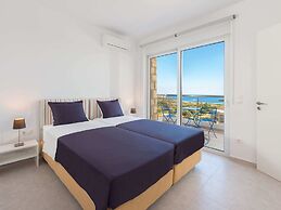 Villa in Rhodes With Infinity Pool & BBQ