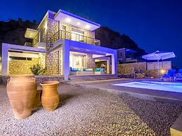 Villa in Rhodes With Infinity Pool & BBQ