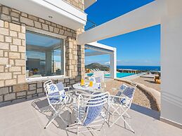 Villa in Rhodes With Infinity Pool & BBQ