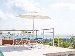 Villa in Rhodes With Infinity Pool & BBQ