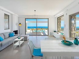 Villa in Rhodes With Infinity Pool