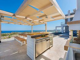 Villa in Rhodes With Infinity Pool