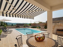 Modern Villa in Grohote With Pool