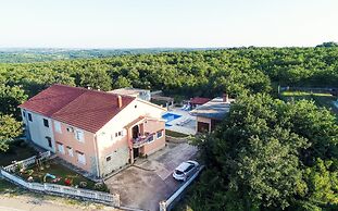 Apartment in Slivnica With Private Pool