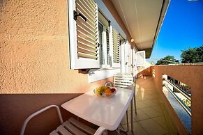 Apartment in Slivnica With Private Pool