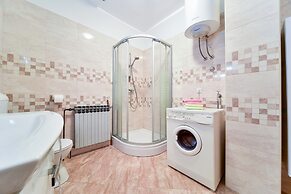 Apartment in Slivnica With Private Pool