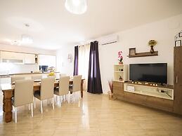 Holiday Home in Prkos With Private Pool