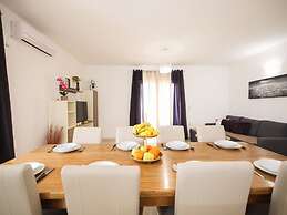 Holiday Home in Prkos With Private Pool