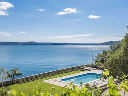 Maslenica Pool Villa With Charm