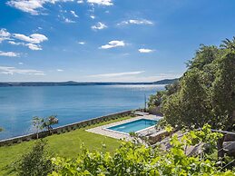 Maslenica Pool Villa With Charm