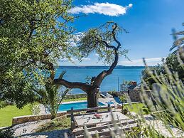Maslenica Pool Villa With Charm