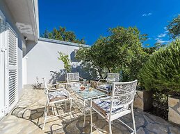 Maslenica Pool Villa With Charm