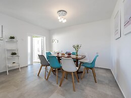 Maslenica Pool Villa With Charm