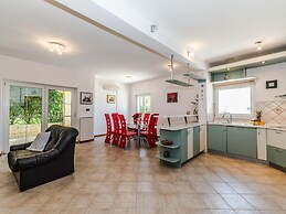 Charming Spacious Villa Ana With Private Pool