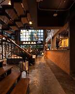 BED STATION HOSTEL KHAOSAN