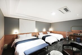 El Tower Hotel