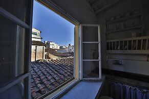 White Home by Mmega