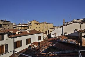 White Home by Mmega