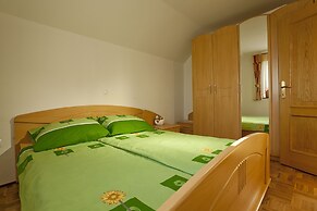 Vineyard cottage Ucman