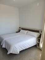 Mesón-Hostal La Cabaña