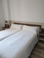 Mesón-Hostal La Cabaña