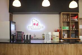 Urban Hotel Serpong