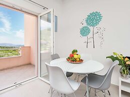 Sea-view Retreat, Kastel