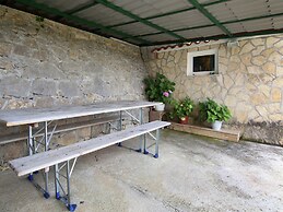 Sea-view Retreat, Kastel
