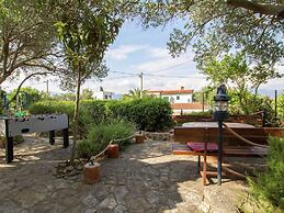 Apartment 5 km From Trogir's Center