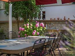 Apartment 5 km From Trogir's Center