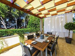 Exquisite Villa With Private Pool in Zadar