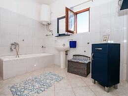 Apartment in Dalmatia With Terrace