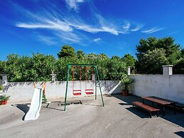 Apartment in Dalmatia With Terrace