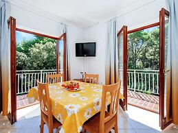Apartment in Dalmatia With Terrace