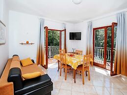 Apartment in Dalmatia With Terrace