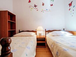 Apartment in Dalmatia With Terrace
