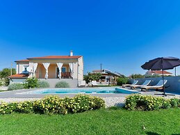 Villa in Debeljak With Private Pool