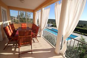 Villa in Debeljak With Private Pool