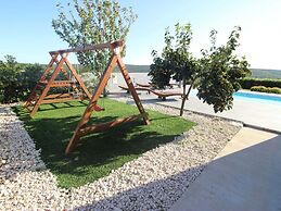 Villa in Debeljak With Private Pool