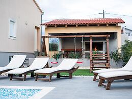 Villa in Debeljak With Private Pool