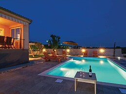 Villa in Debeljak With Private Pool
