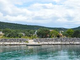 Comfortable Cottage in Pašman With Terrace